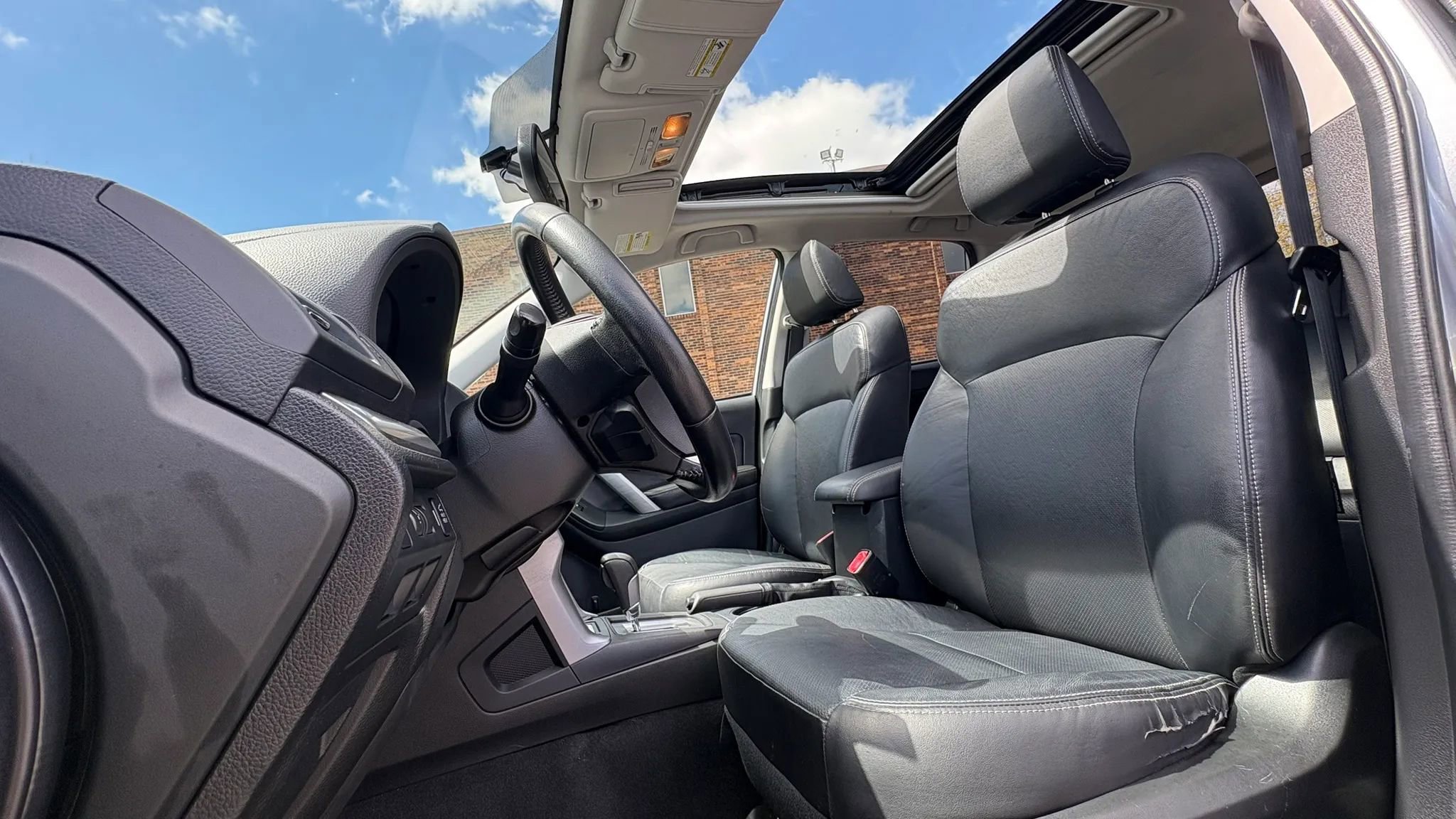 Used 2014 Subaru Forester 2.5i Limited AWD/4WD image 2