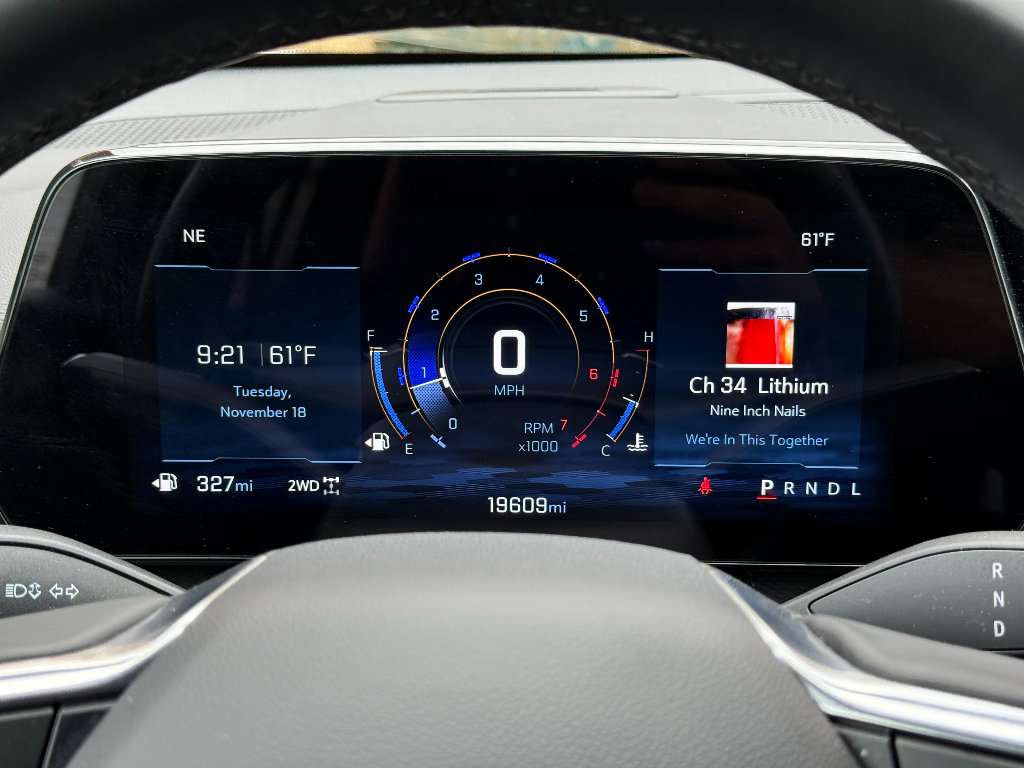 Used 2025 Chevrolet Equinox LT image 3