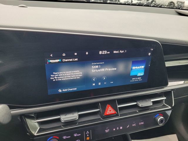 Used 2023 Kia Niro EX image 13