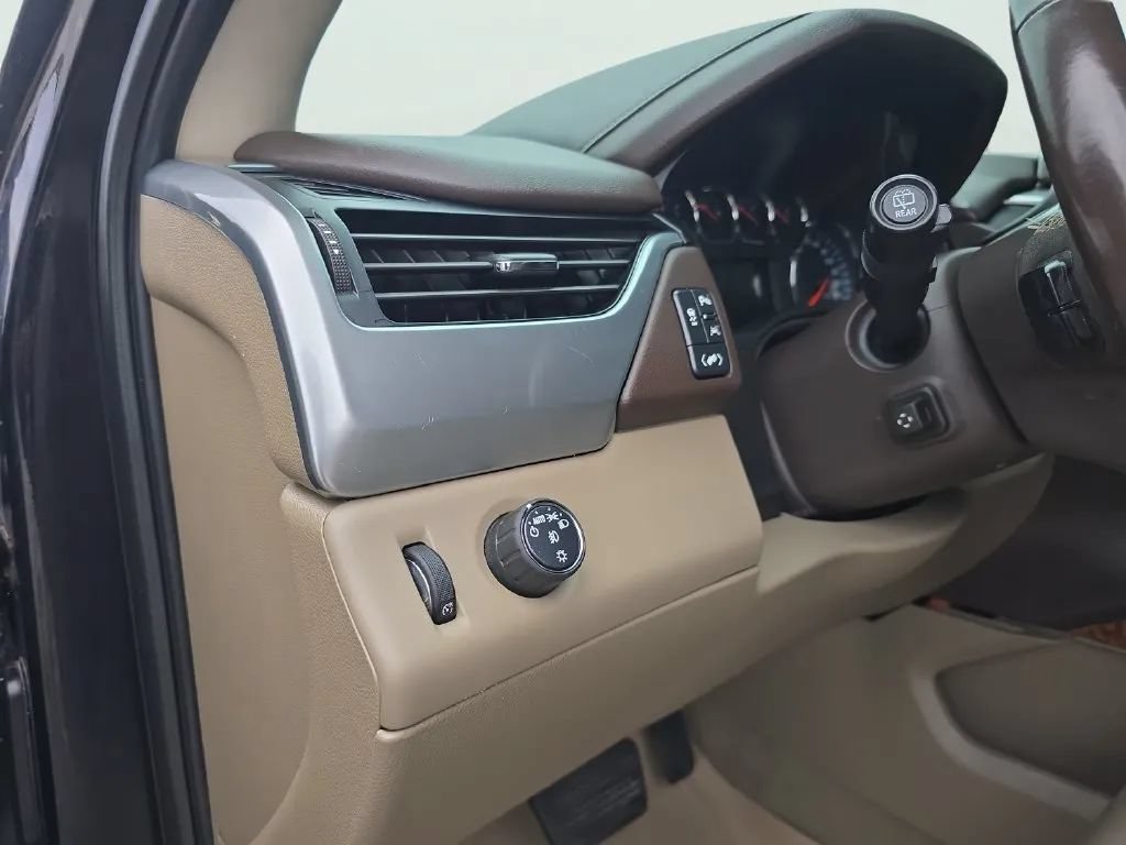Used 2020 Chevrolet Tahoe Premier RWD image 21