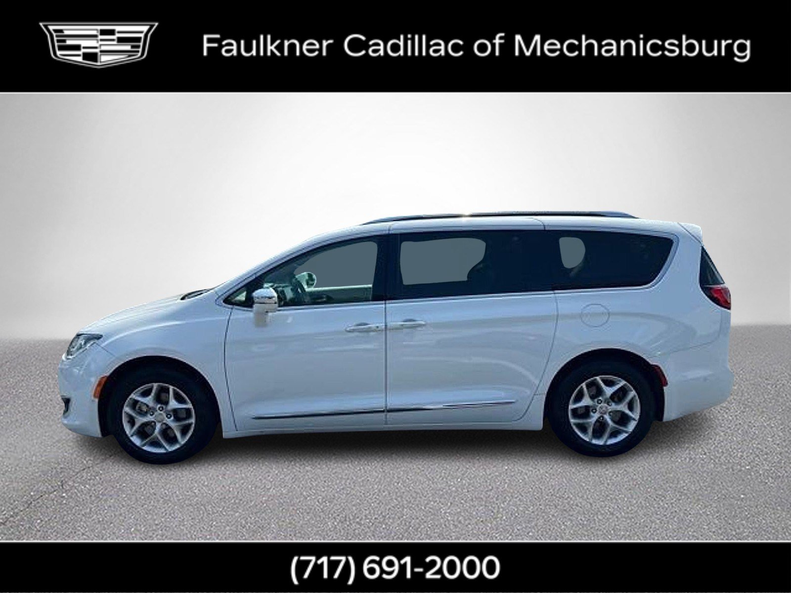 Used 2020 Chrysler Pacifica Limited w/ Advanced Safetytec Group FWD image 10