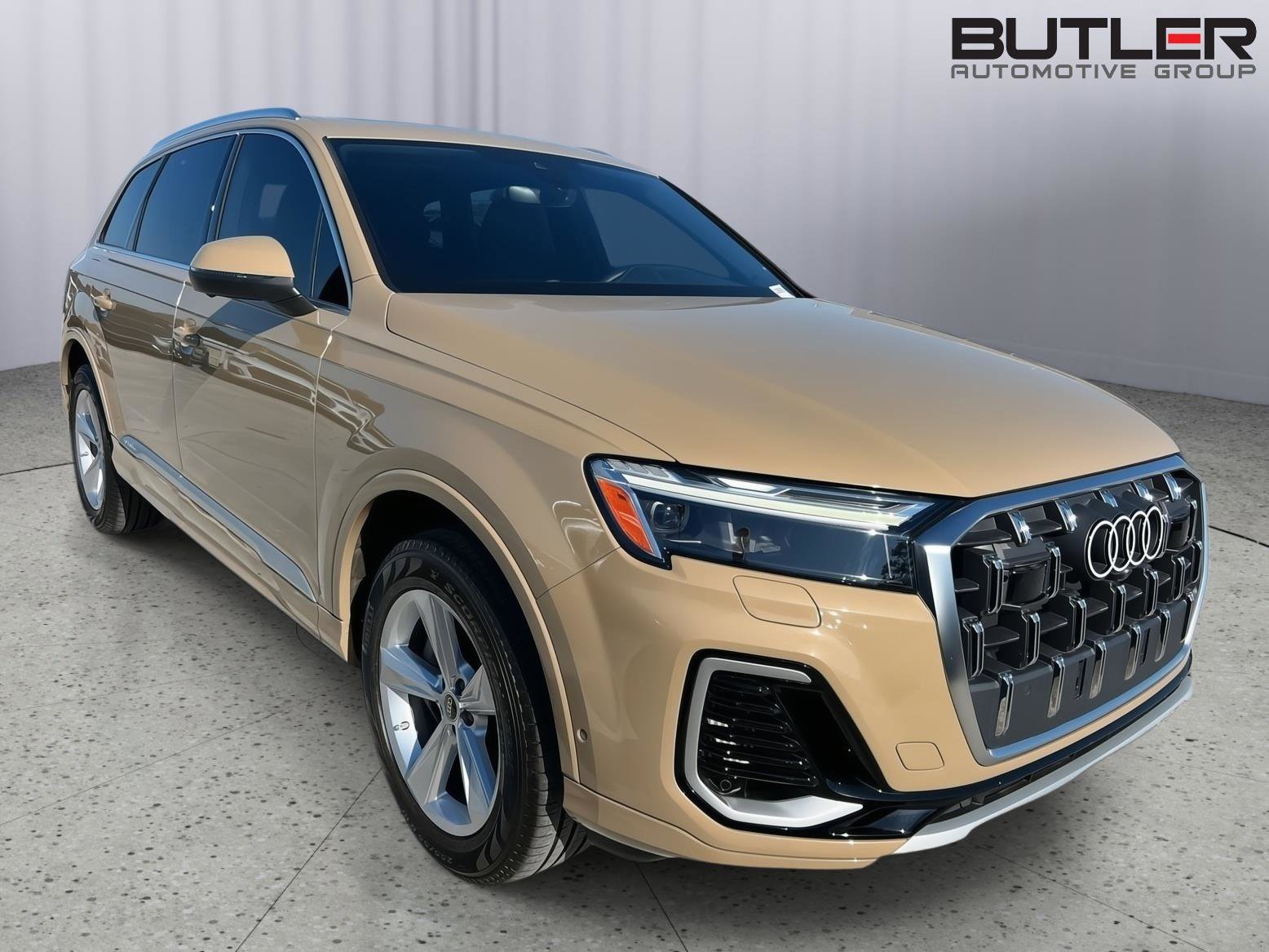 Certified 2025 Audi Q7 3.0T Premium w/ Convenience Package image 3