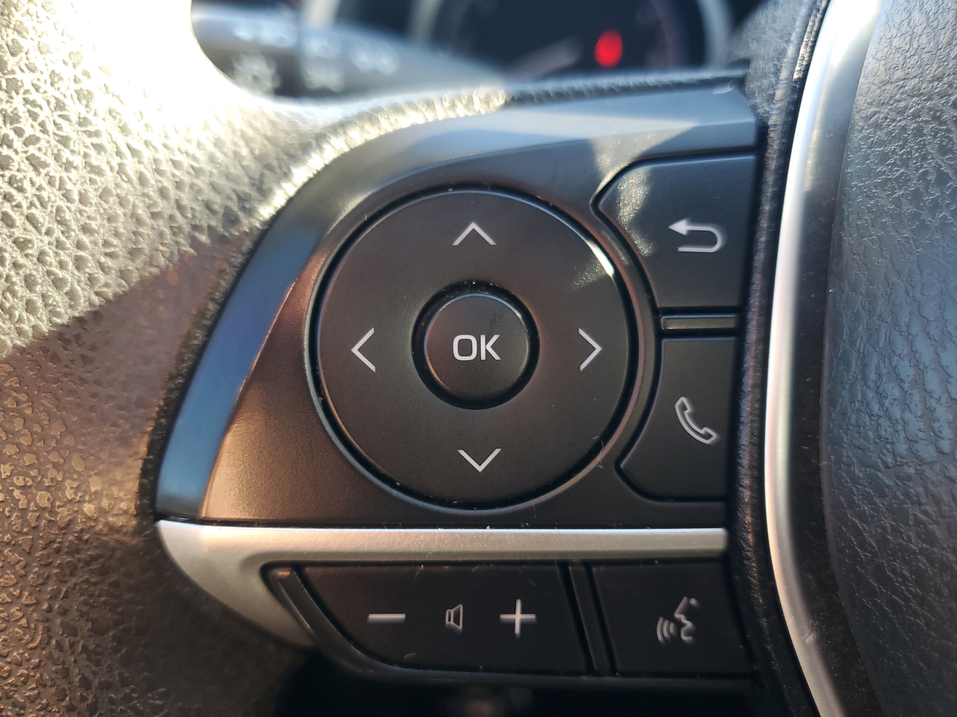 Certified 2022 Toyota Camry LE w/ Convenience Package image 18