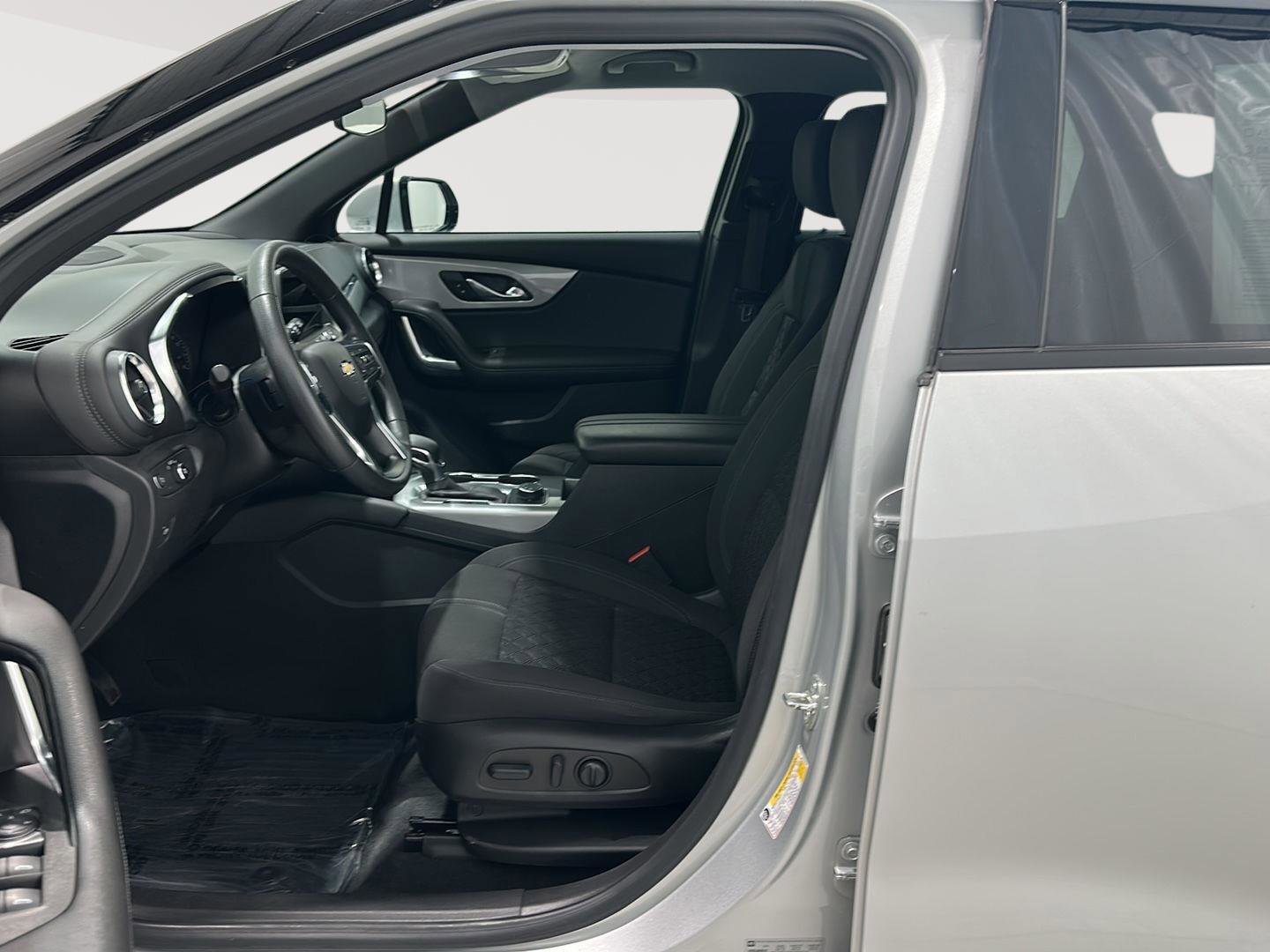 Used 2022 Chevrolet Blazer LT image 17