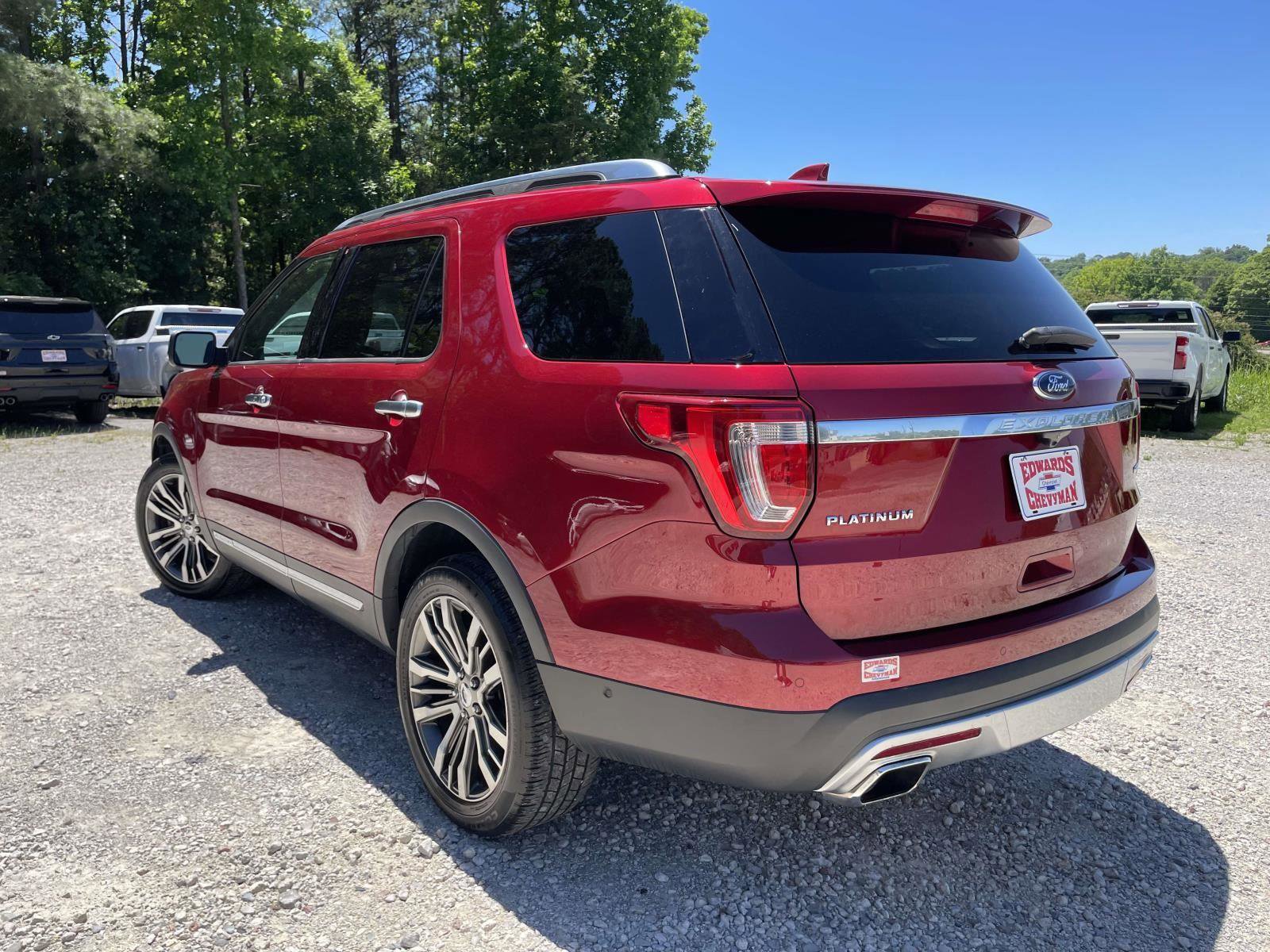 Used 2017 Ford Explorer Platinum AWD/4WD image 25