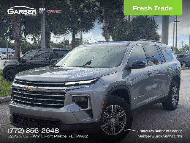 Used 2026 Chevrolet Traverse LT w/ Driver Confidence Package FWD image 1