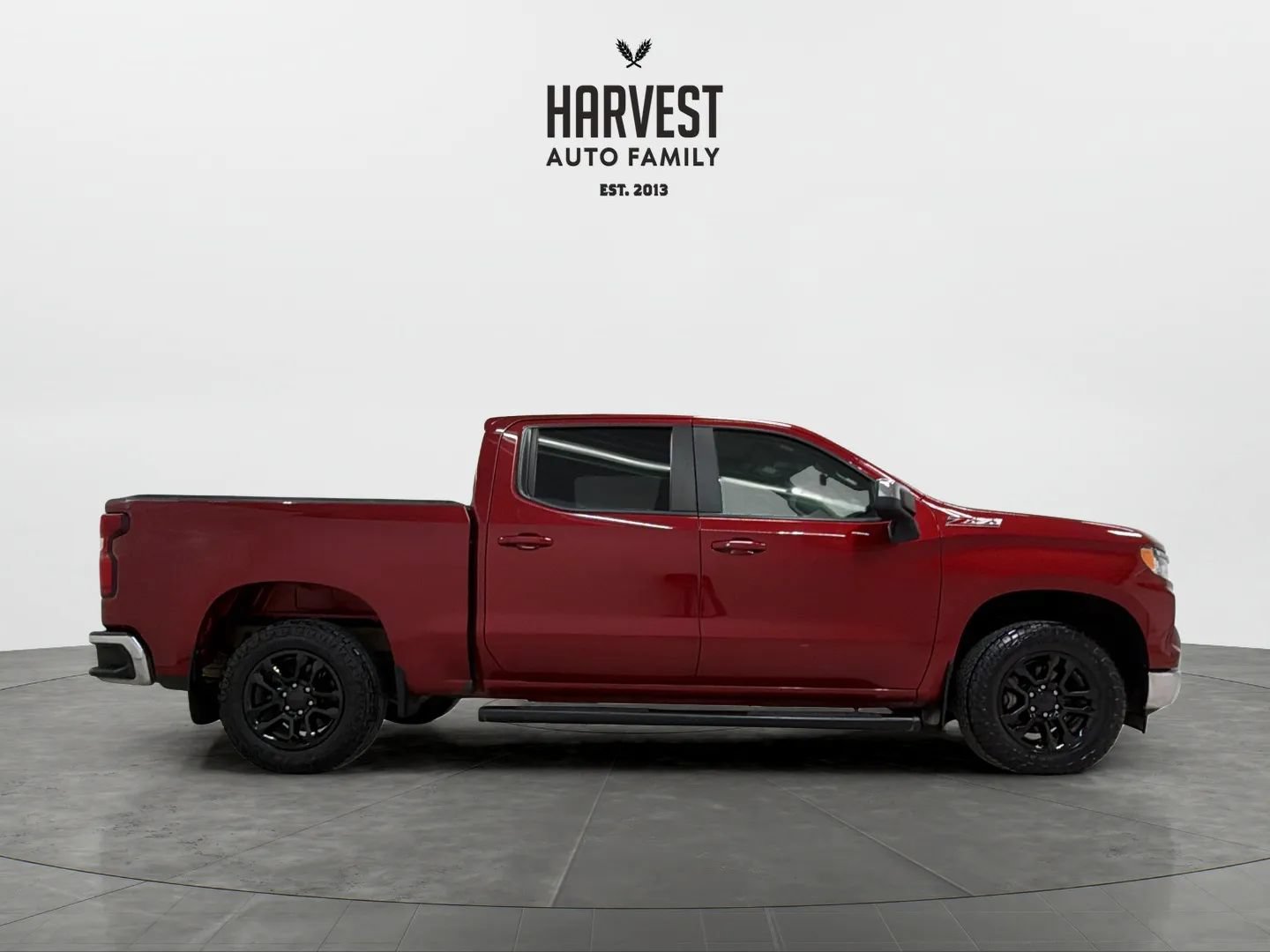 Used 2023 Chevrolet Silverado 1500 LT w/ Z71 Off-Road Package AWD/4WD image 8
