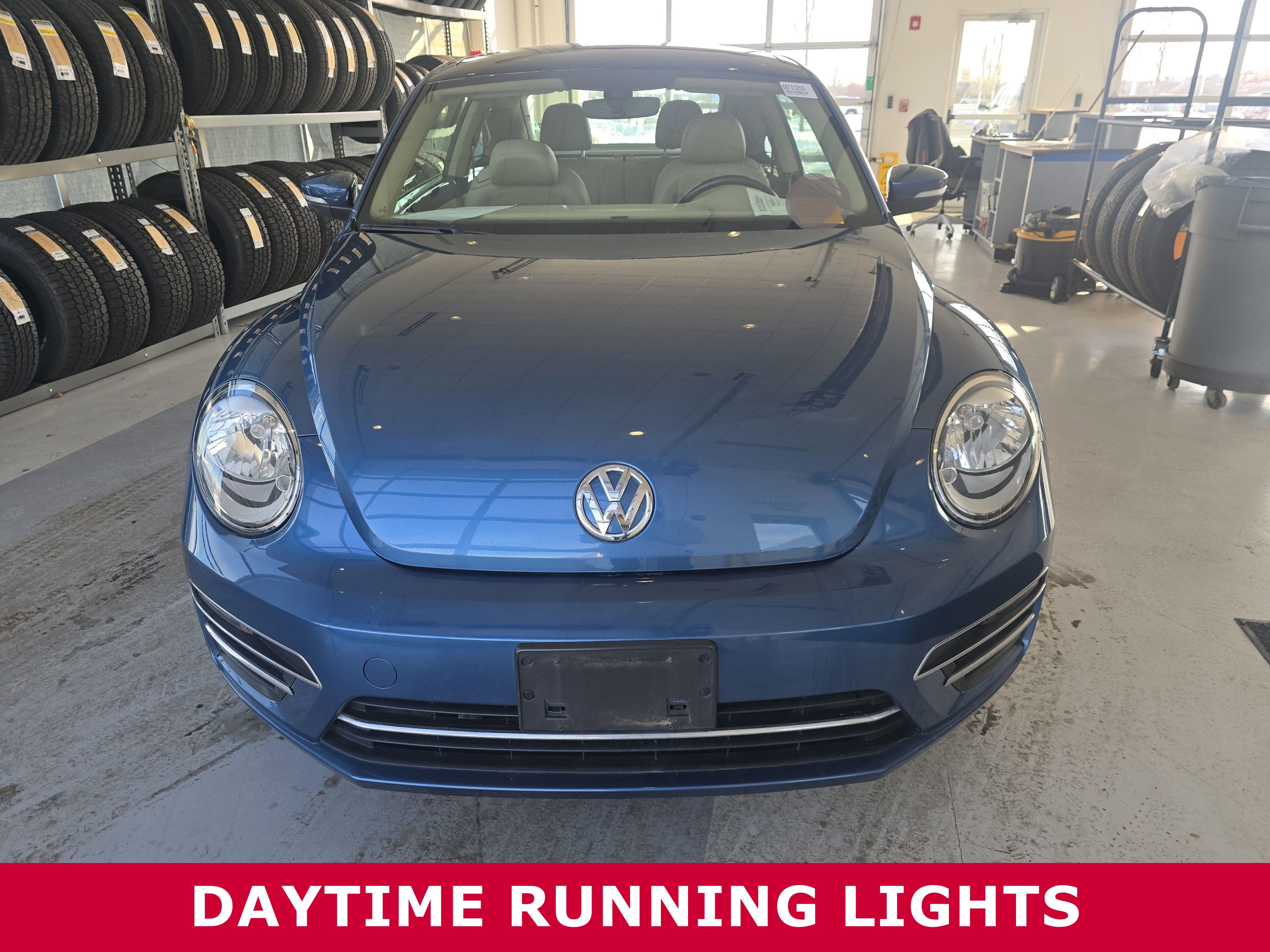 Used 2019 Volkswagen Beetle 2.0T SE image 2