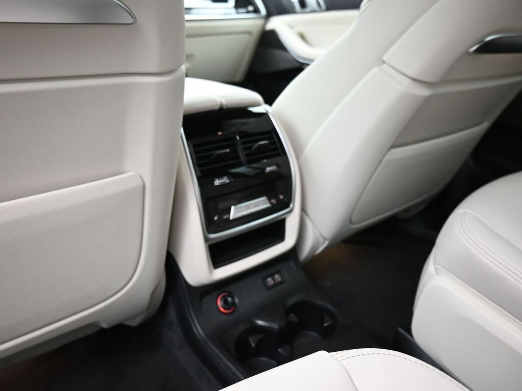 New 2026 BMW X7 xDrive40i w/ M Sport Package image 13