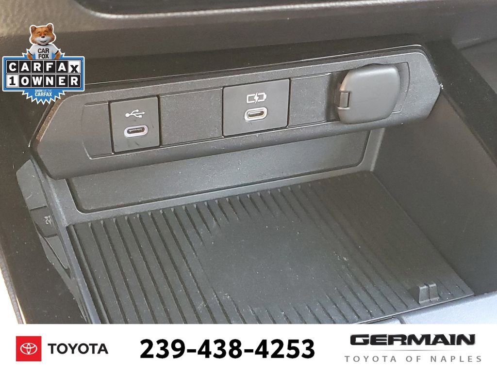 Used 2025 Toyota Prius Plug-In Hybrid image 31