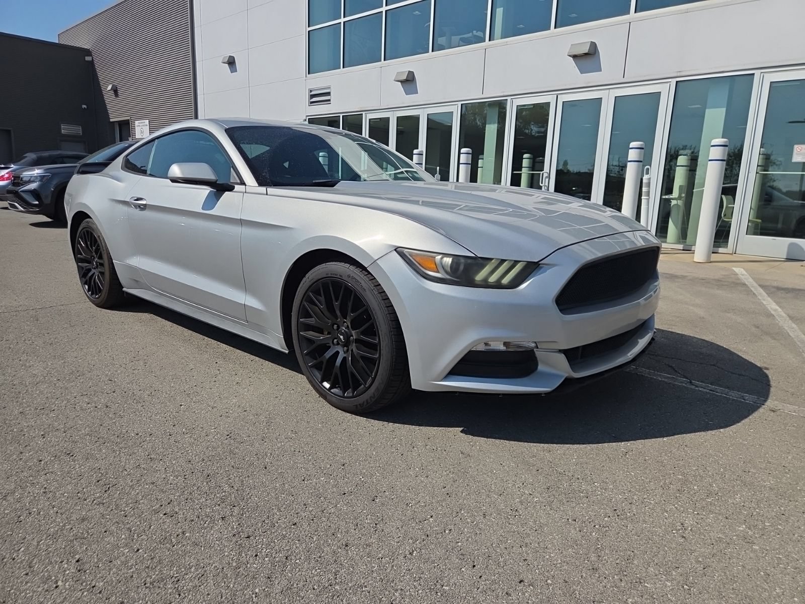 Used 2016 Ford Mustang Coupe RWD image 30
