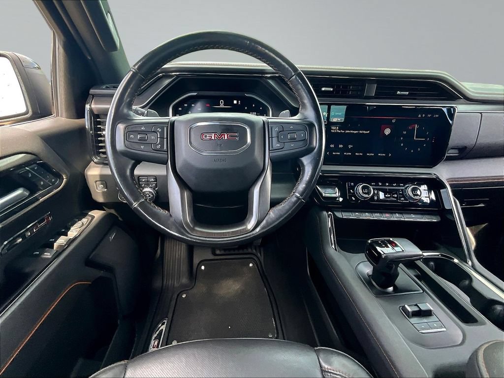 Used 2022 GMC Sierra 1500 AT4 w/ AT4 Preferred Package AWD/4WD image 11