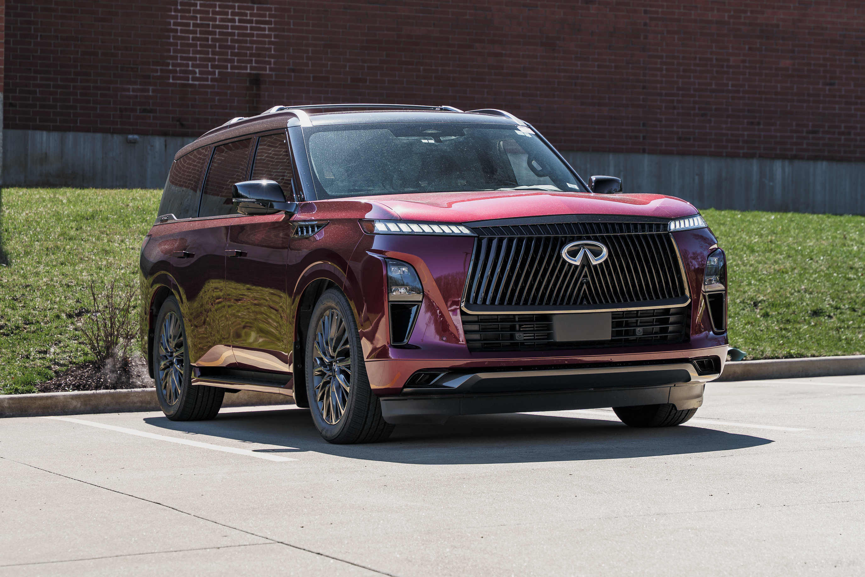 Used 2025 INFINITI QX80 Autograph w/ Autograph Exterior Package AWD/4WD image 1