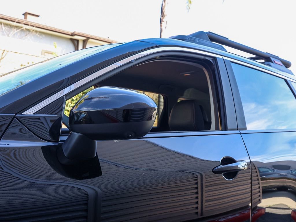 Used 2025 Nissan Rogue SV image 12