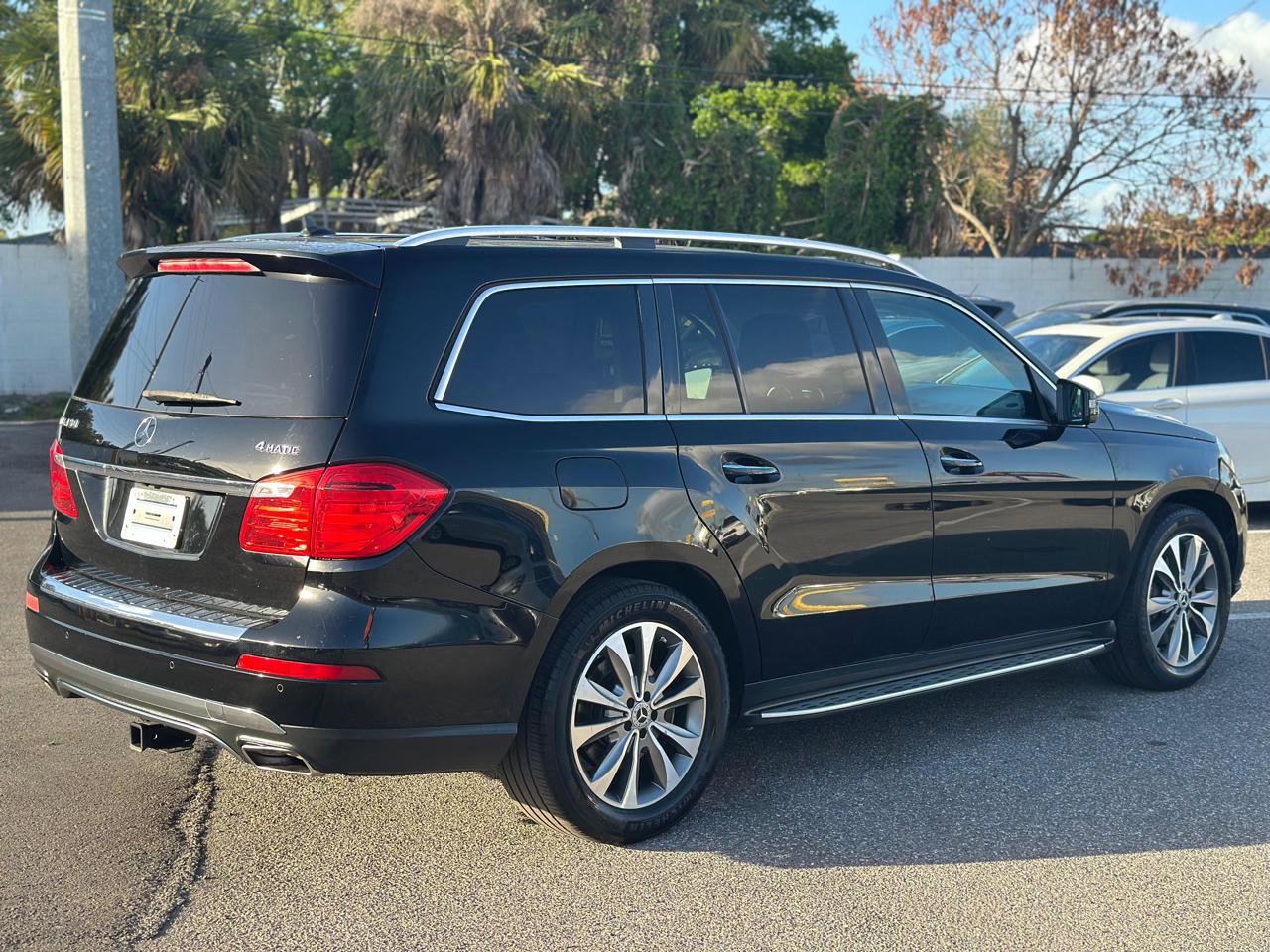Used 2014 Mercedes-Benz GL 450 4MATIC w/ Appearance Package image 5