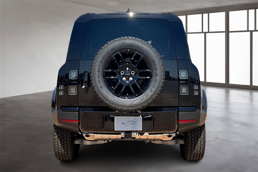 New 2026 Land Rover Defender 110 S image 4