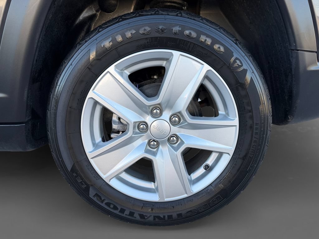 Used 2022 Jeep Compass Latitude FWD image 11
