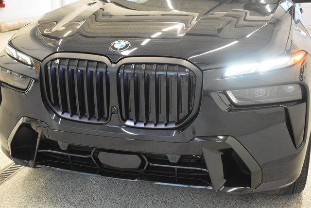 Used 2026 BMW X7 xDrive40i w/ M Sport Package AWD/4WD image 14