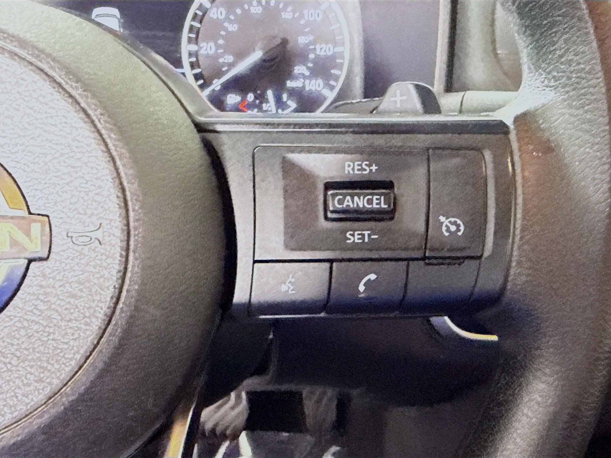 Used 2022 Nissan Rogue S AWD/4WD image 15