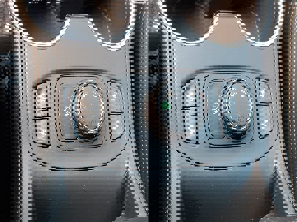 Used 2018 GMC Terrain SLE w/ Driver Convenience Package image 36