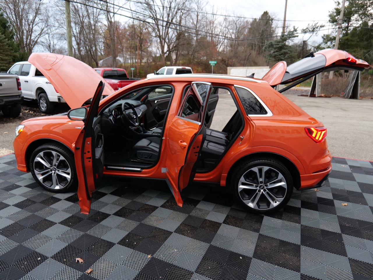 Used 2019 Audi Q3 2.0T Premium Plus w/ Premium Plus Package image 59