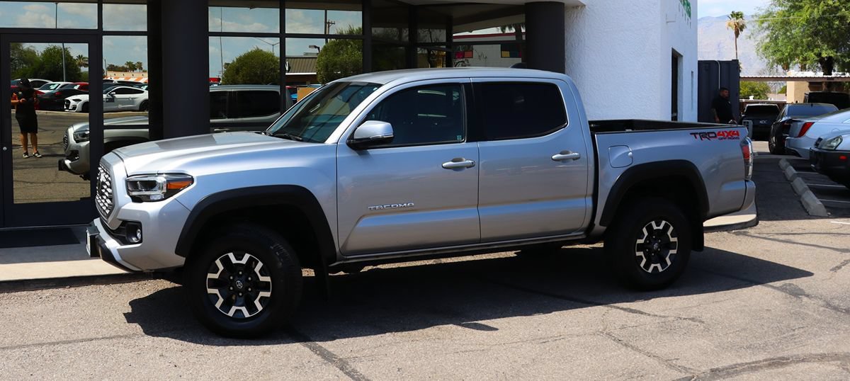 Used 2021 Toyota Tacoma TRD Off-Road w/ Technology Package AWD/4WD image 4