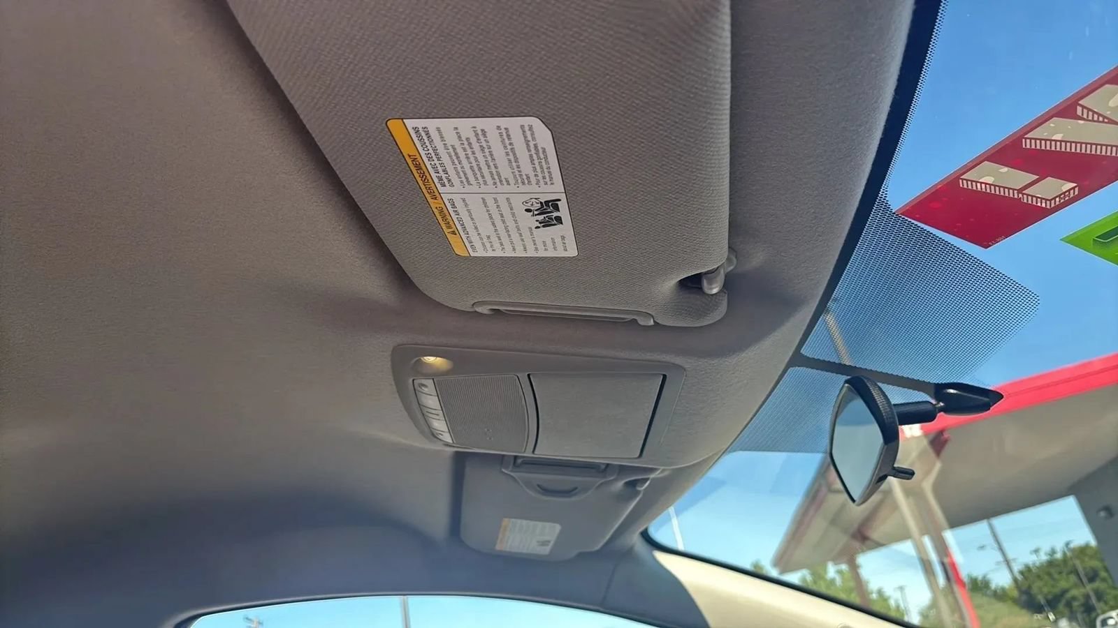 Used 2015 Nissan Leaf S FWD image 43