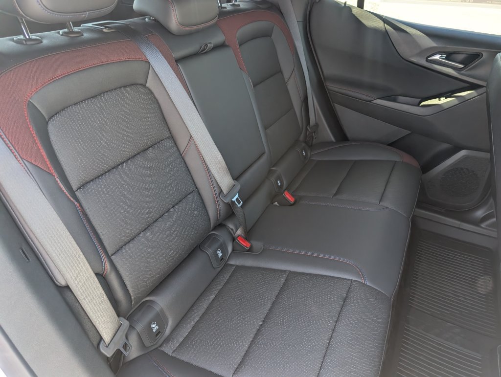 New 2026 Chevrolet Equinox RS w/ Convenience Package III AWD/4WD image 14