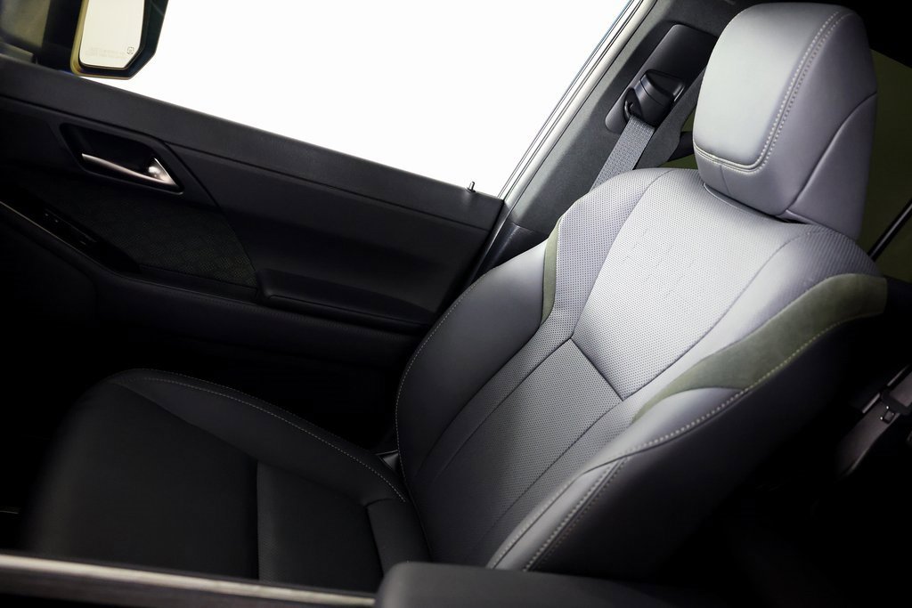 Used 2025 Lexus GX 550 image 39