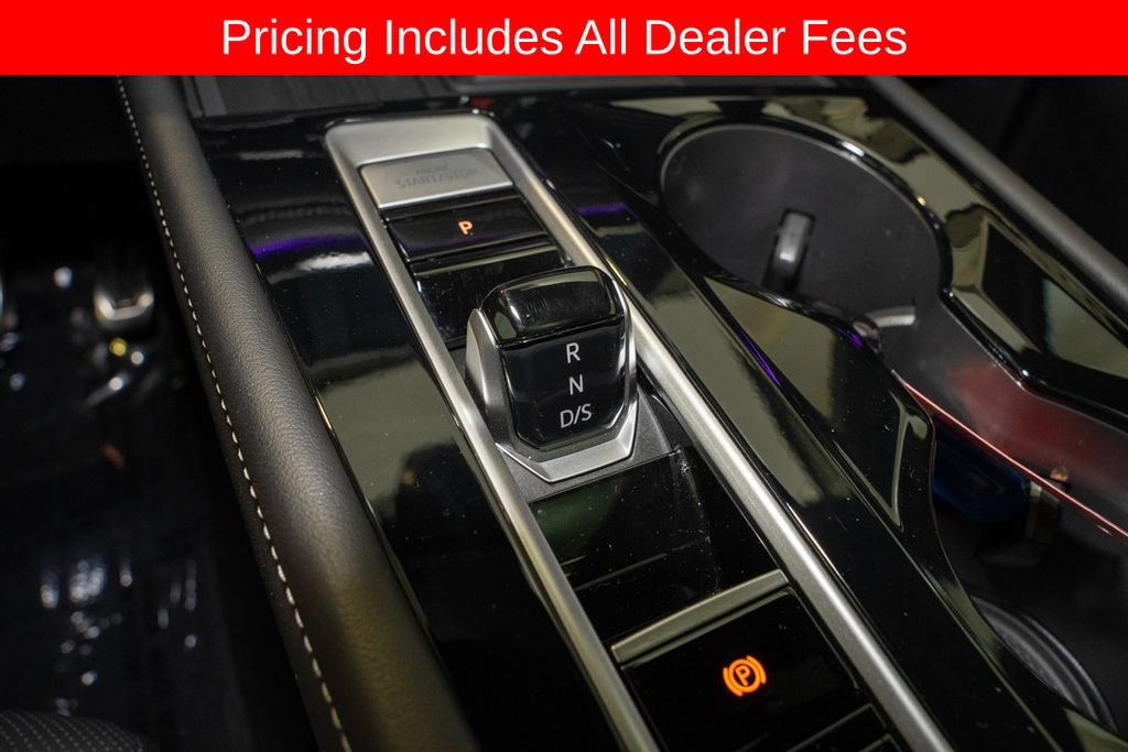 Used 2025 Volkswagen Atlas Cross Sport SEL R-Line AWD/4WD image 20