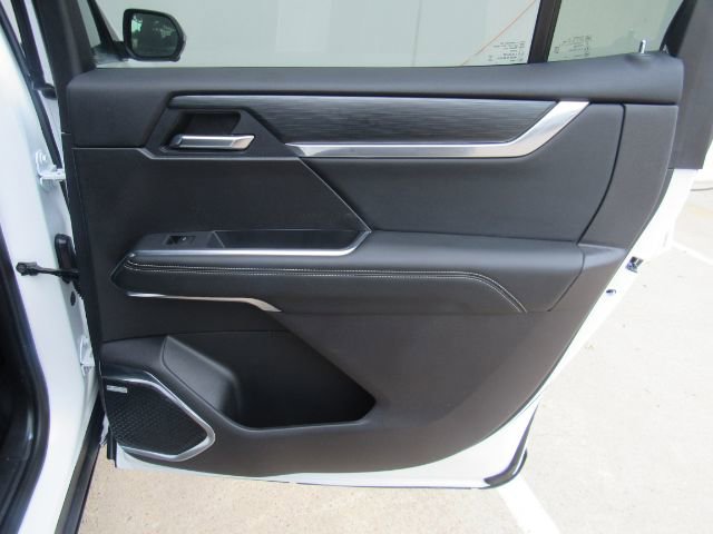 Used 2025 GMC Acadia Elevation image 24