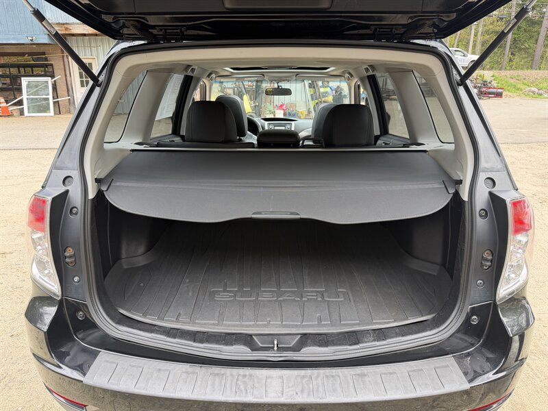 Used 2011 Subaru Forester 2.5XT Touring AWD/4WD image 16