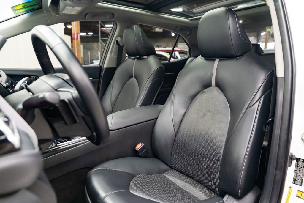 Used 2018 Toyota Camry XSE w/ Driver Assist Package image 24