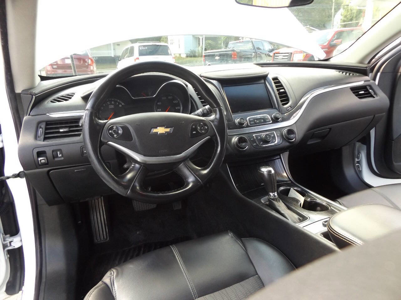 Used 2017 Chevrolet Impala LT image 17