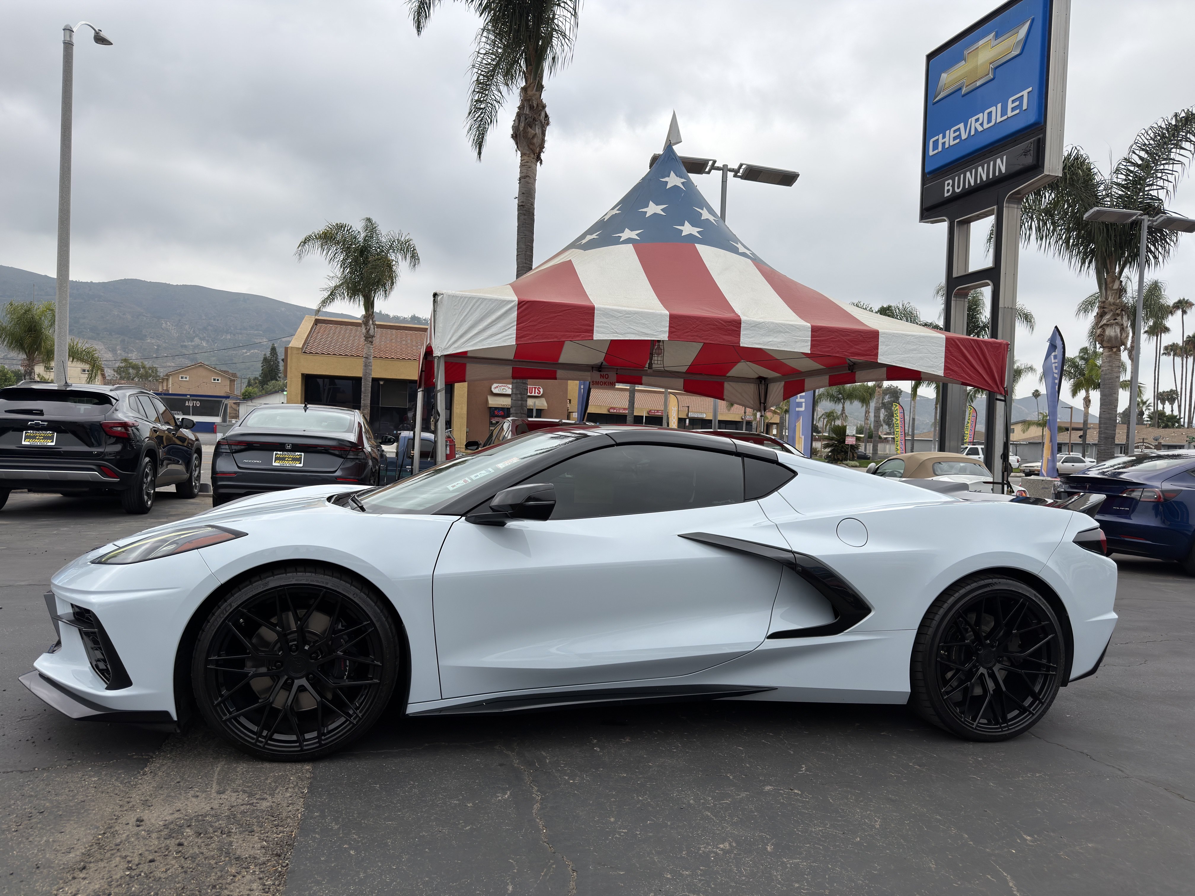Used 2021 Chevrolet Corvette Stingray Premium Cpe w/ Z51 Performance Package RWD image 5