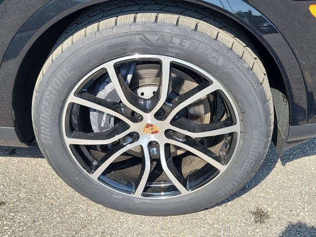 New 2026 Porsche Cayenne AWD/4WD image 11