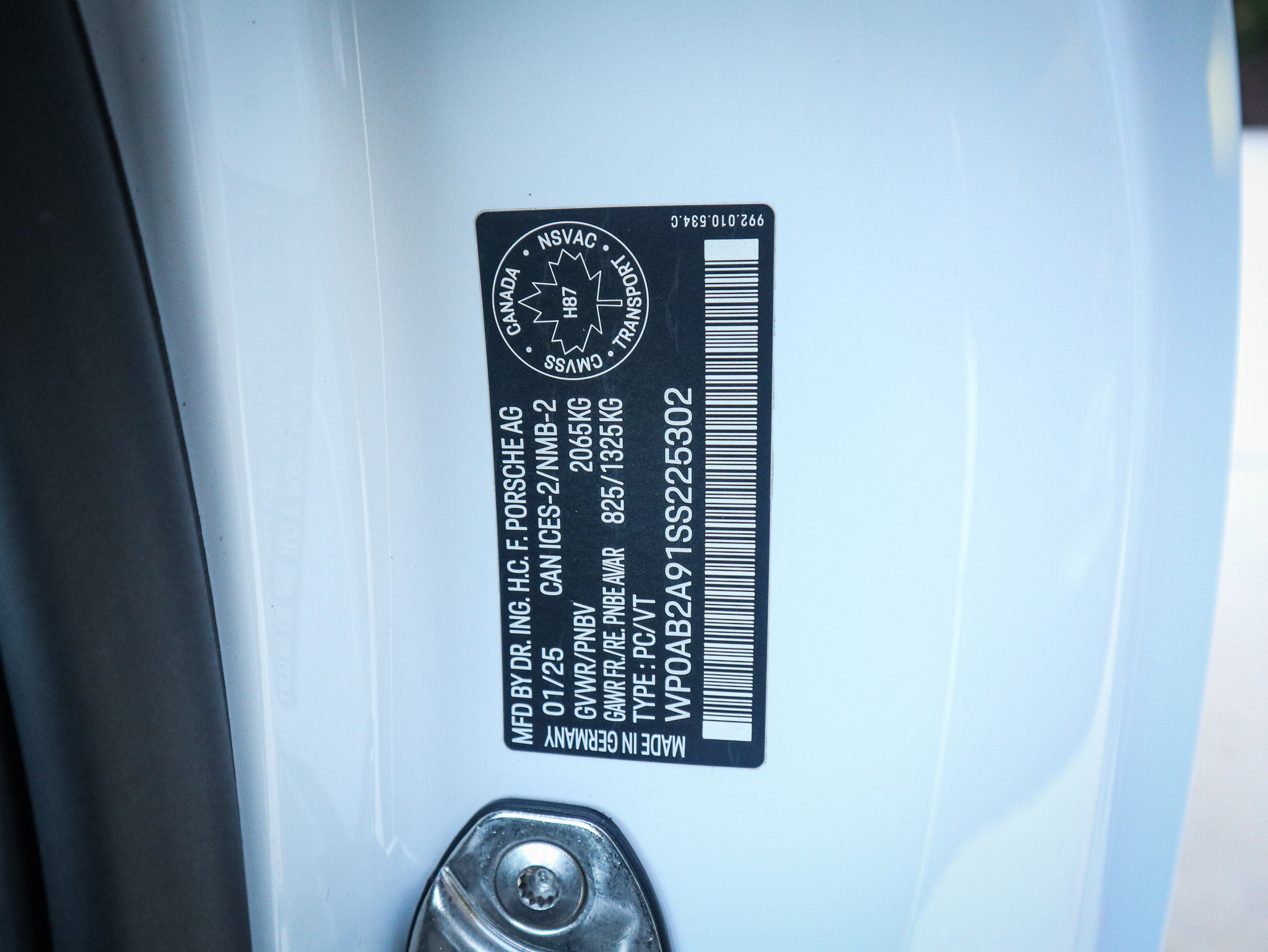 Used 2025 Porsche 911 Carrera 4 GTS image 37