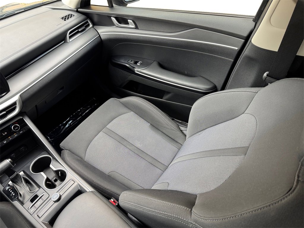 Used 2022 Kia K5 LXS image 17