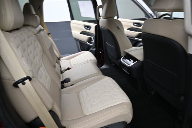 Used 2026 Nissan Armada Platinum Reserve AWD/4WD image 22