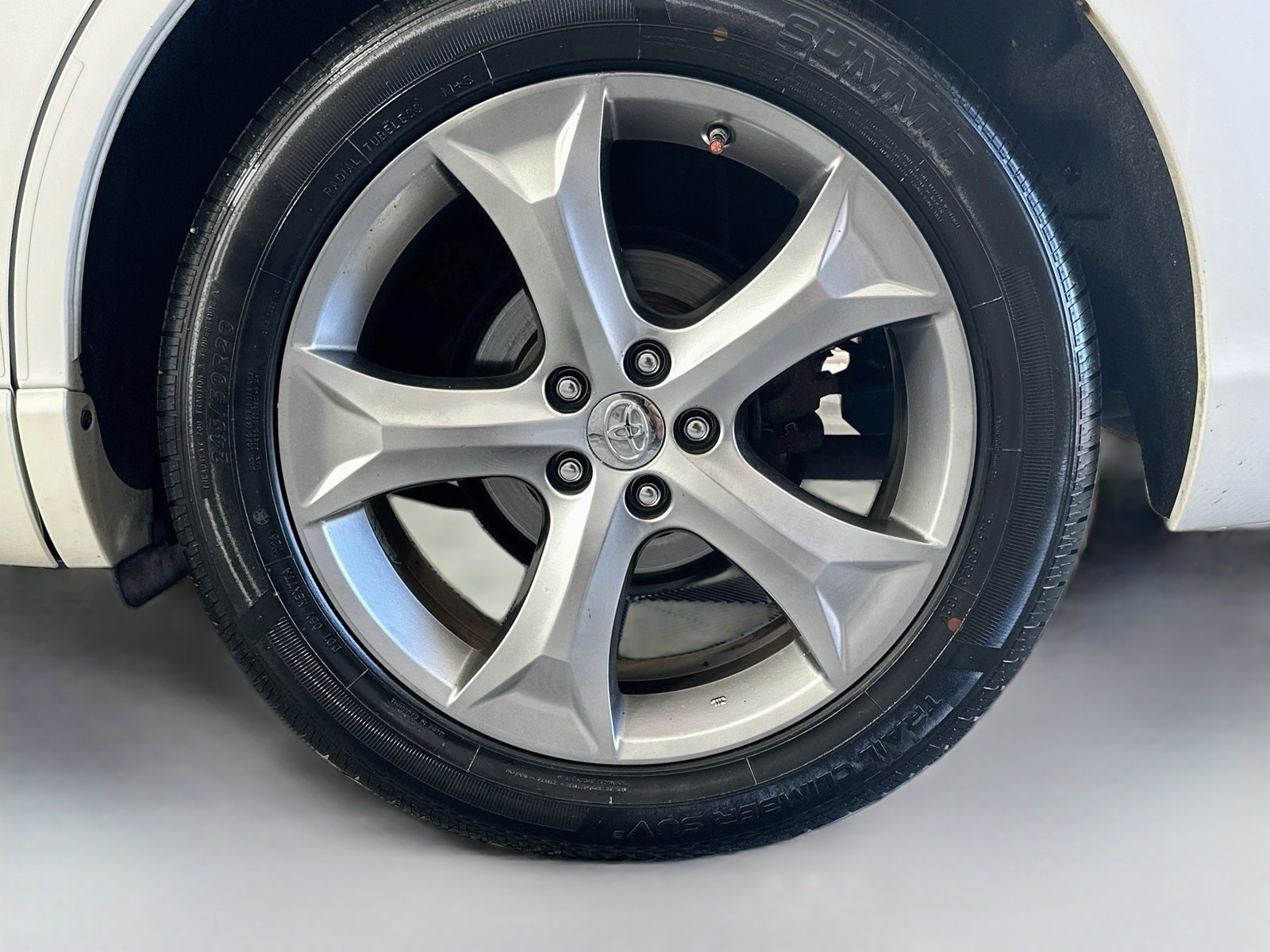 Used 2010 Toyota Venza AWD image 32