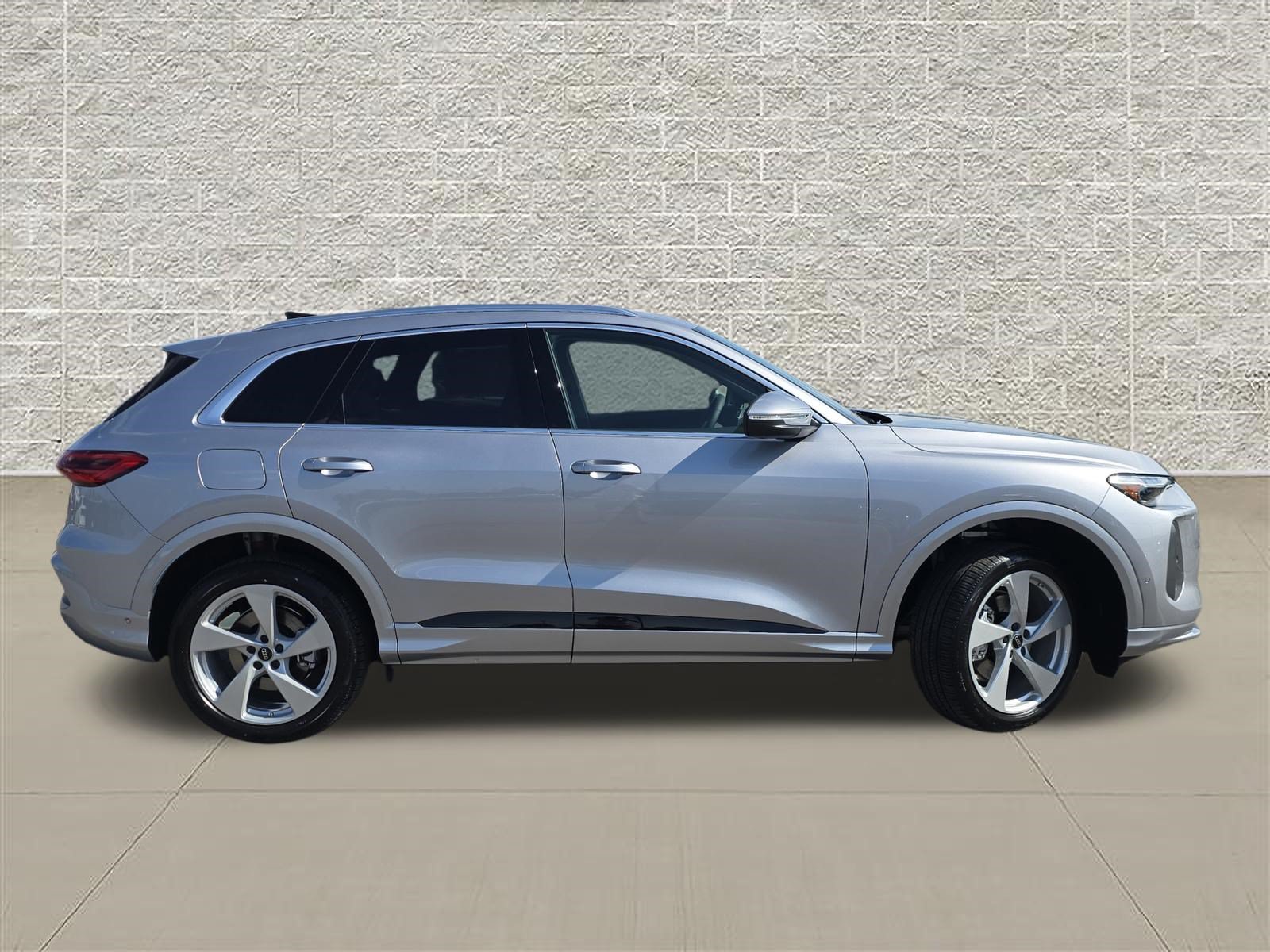 New 2026 Audi Q5 Premium Plus AWD/4WD image 8
