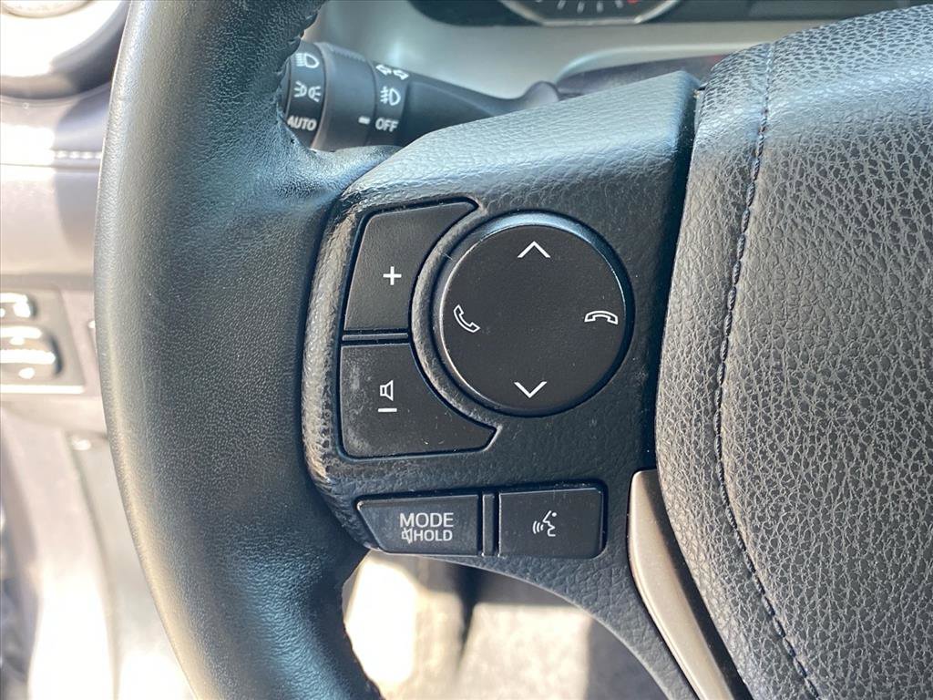 Used 2017 Toyota RAV4 Platinum w/ All Weather Liner Package AWD/4WD image 18