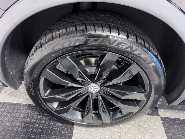 Certified 2021 Volkswagen Tiguan SE R-Line FWD image 14