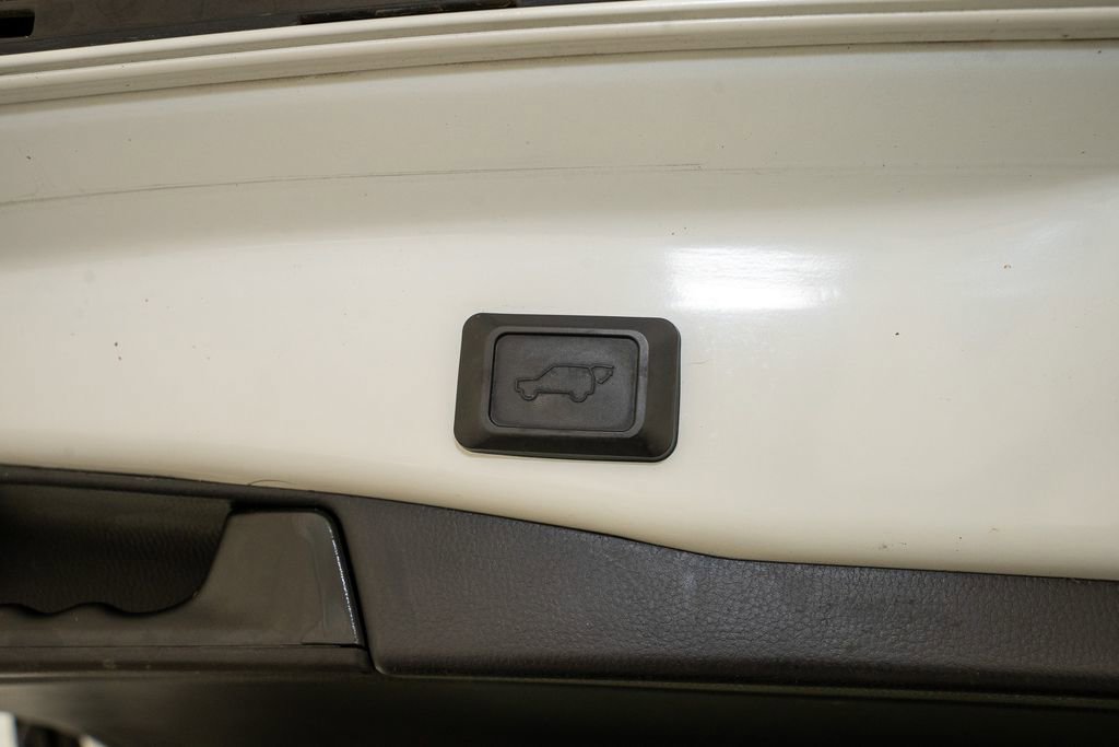 Used 2019 Toyota RAV4 XSE w/ XSE Weather Package image 6