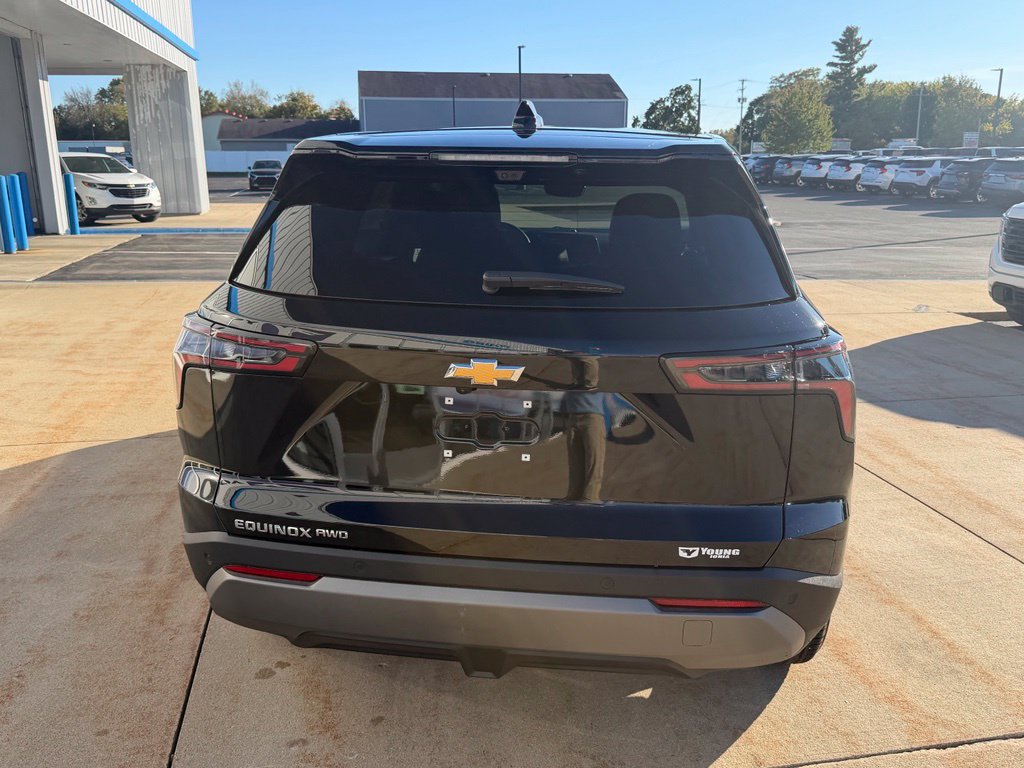 New 2027 Chevrolet Equinox LT w/ Convenience Package II AWD/4WD image 4