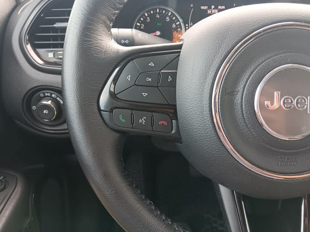 Used 2016 Jeep Renegade Latitude AWD/4WD image 21