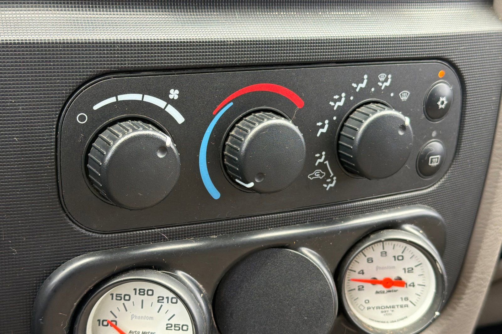 Used 2004 Dodge Ram 2500 Truck SLT w/ Trailer Tow Group AWD/4WD image 19