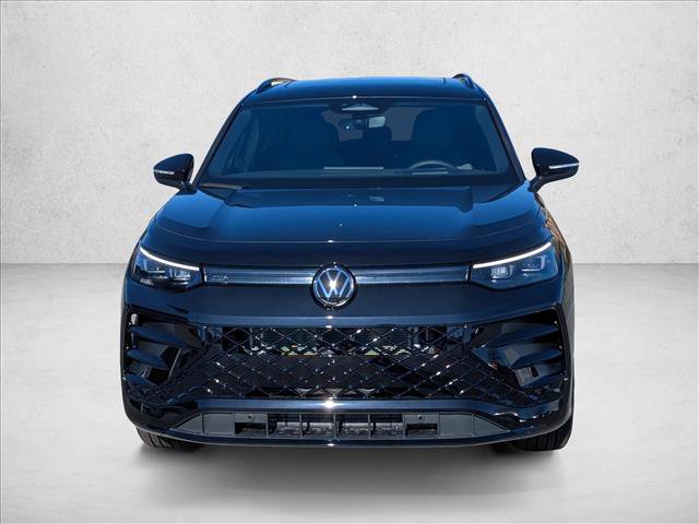 New 2026 Volkswagen Tiguan SE R-Line image 2