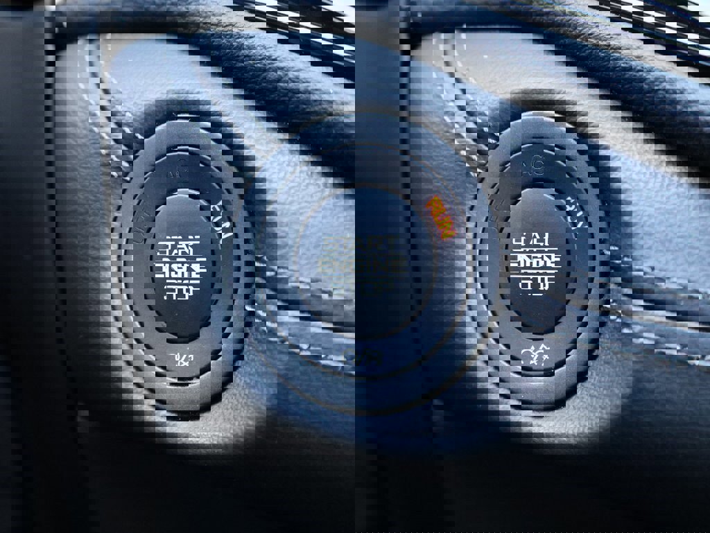 Used 2022 Dodge Durango GT image 34