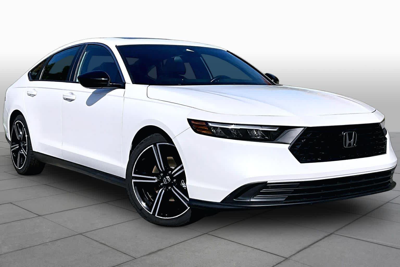 Used 2024 Honda Accord Sport image 3